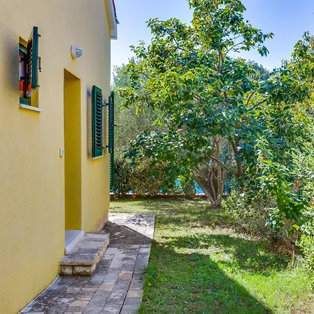 Yellow House By Interhome Villa *