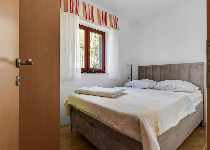 Villa Yellow House By Interhome *