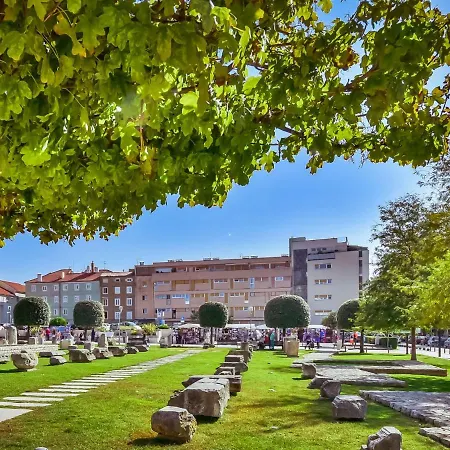 Yellow House By Interhome Vila *