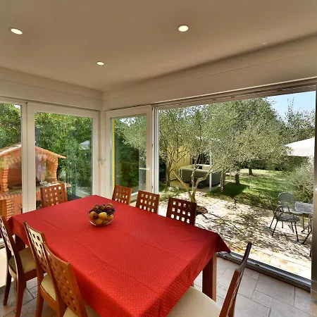 Yellow House By Interhome Vila