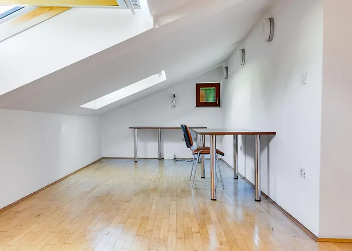 Yellow House By Interhome فيلة