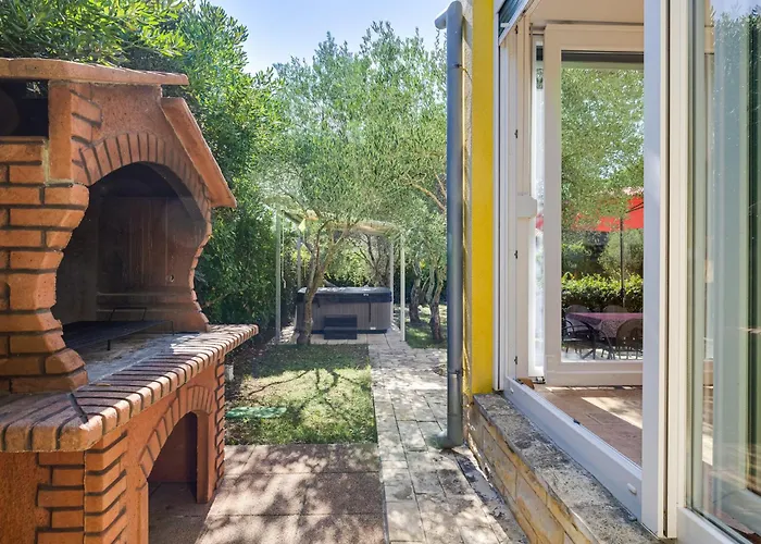 Yellow House By Interhome *