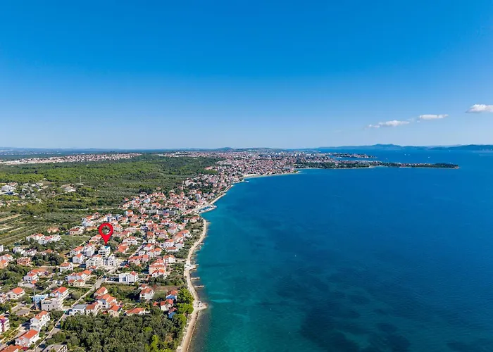 Yellow House By Interhome * زادار